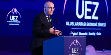 mehmet-simsekten-uezde-guclu-ekonomi-vurgusu-soklara-karsi-hazirlikliyiz-program-calisiyor.jpg