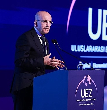 mehmet-simsekten-uezde-guclu-ekonomi-vurgusu-soklara-karsi-hazirlikliyiz-program-calisiyor.jpg