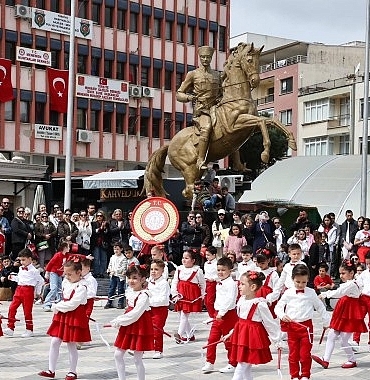 menemende-coskulu-kutlama.jpg