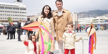 milli-irade-meydani-aileleri-bulusturuyor.jpg