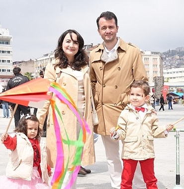 milli-irade-meydani-aileleri-bulusturuyor.jpg