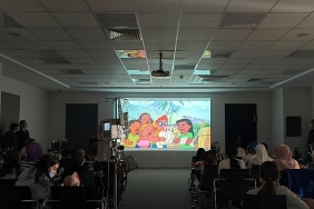 minik-kalpler-gulumsedi-disney-23-nisanda-koc-universitesi-hastanesinde-tedavi-goren-cocuklara-nese-dolu-anlar-yasatti.jpg