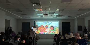 minik-kalpler-gulumsedi-disney-23-nisanda-koc-universitesi-hastanesinde-tedavi-goren-cocuklara-nese-dolu-anlar-yasatti.jpg