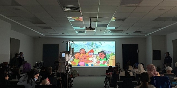 Minik Kalpler Gülümsedi: Disney 23 Nisan’da Koç Üniversitesi Hastanesi’nde Tedavi Gören Çocuklara Neşe Dolu Anlar Yaşattı