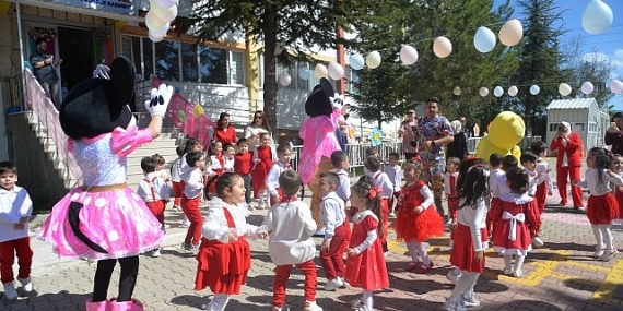 Minik Kalplerin Büyük Coşkusu