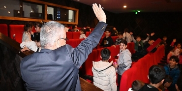 ogrencilerden-sinema-keyfi.jpg