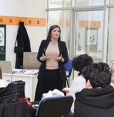 osmangazi-belediyesi-girisimci-adaylarini-yarinlara-hazirliyor.jpg