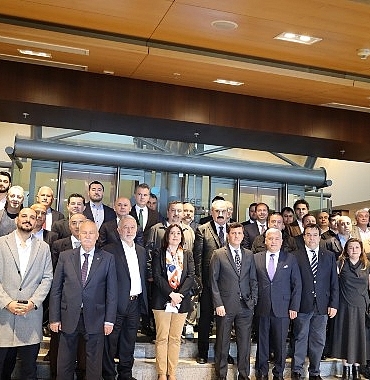zeytin-ve-zeytinyagi-ihracatcilarinde-emre-uygun-guven-tazeledi.jpg